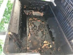 Example of grease build-up on inside of grill
